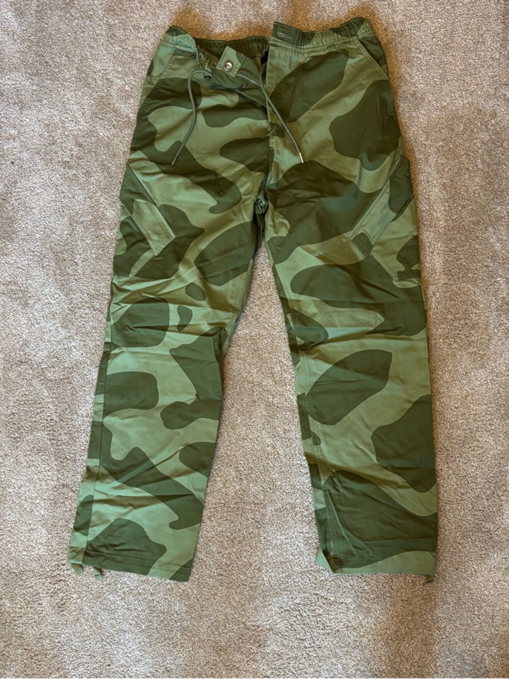 Jordan Men's Green Camo Cargo Pants